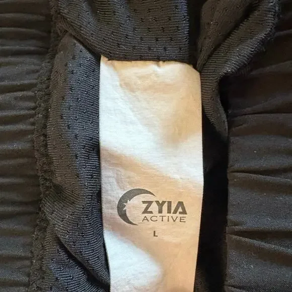Zyia Black Athletic Shorts Large - Picture 3 of 3